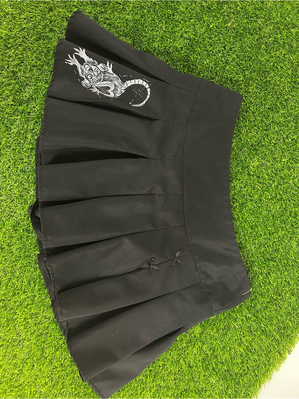 Black Pleated Mini Skirt Shorts with rat Print